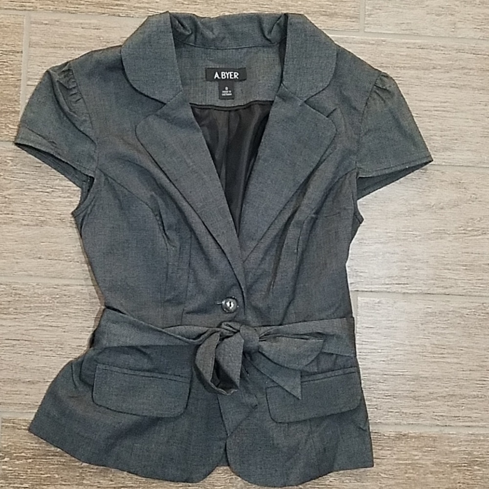 Short sleeve blazer jacket